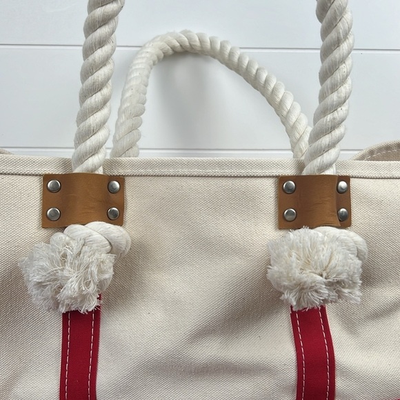 LL bean boat and tote rope handle bag - Picture 2 of 9